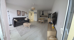 Photo de galerie - ✨ Remise en beauté d'un salon-salle à manger, cuisine après une location Airbnb ! ?? Nettoyage soigné, surfaces propres et espace prêt à accueillir de nouveaux voyageurs. Un logement impeccable pour une expérience agréable dès l'arrivée ! ?️✨

