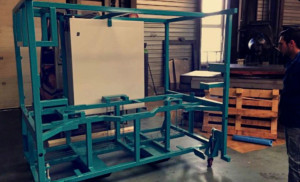 Photo de galerie - Châssis de machine industriel en acier, peinture thermolaquage 