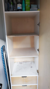 Photo de galerie - Pose porte + ajout de 2 raillonages d'un meuble cuisine 