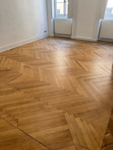 Photo de galerie - Ponçage et vitrification 