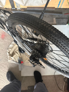 Photo de galerie - Réparation système de freinage et roue arrière d’un vélo électrique ✅
