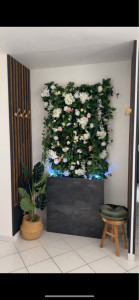 Photo de galerie - Création dans un ancien placard, ensemble du mobilier fait à la main, en bois 