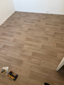 Photo de galerie - Pose de lino dans une chambre 
