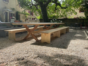 Photo de galerie - Fabrication table 5 m / banc sur mesure 