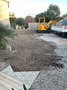 Photo de galerie - Démolition d’un allée en autoblocants 