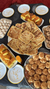 Photo de galerie - Desserts Marocains:
- Msemen
- Richbond 
- Ghriba del Louz
- Gâteau au yaourt / à l'orange 