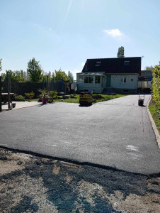 Photo de galerie - Pose de Macadam en cours