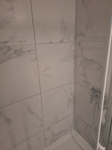 Photo de galerie - Pose de carrelage dans une douche