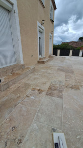 Photo de galerie - Travertin 40×60+ 3 escalier 
