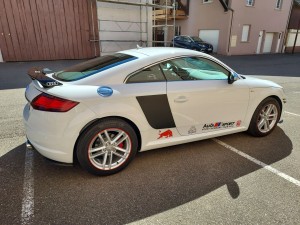 Photo de galerie - Pose accessoires et reparation autos. 