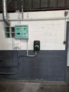 Photo de galerie - Borne charge 22kw avec cable de commubication linky (tic)
