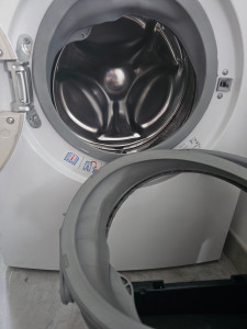 Photo de galerie - Remplacement d’un joint de machine à laver.
Diagnostic d’un problème de roulement de cuve.