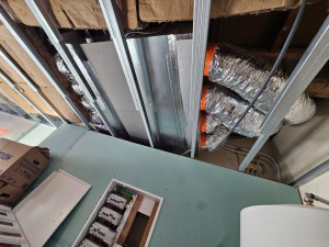 Photo de galerie - Unite intérieur du Gainable 14kw avec airzone