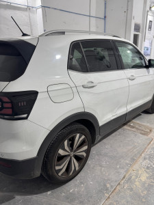 Photo de galerie - AVANT réparation 2 porte 