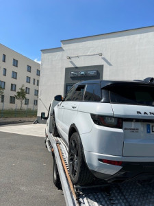 Photo de galerie - Un dépannage d'un SUV