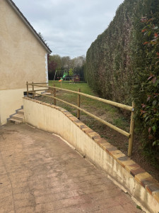 Photo de galerie - Pose garde corps bois 