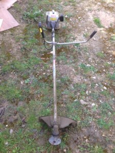 Photo de galerie - Débroussailleuse