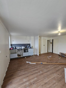 Photo de galerie - Réfection complète d'un appartement,
électricité, plomberie, eau chaude, cloisons, enduit, peinture, parquet