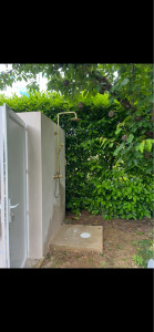 Photo de galerie - Installation robinet de douche pour la piscine