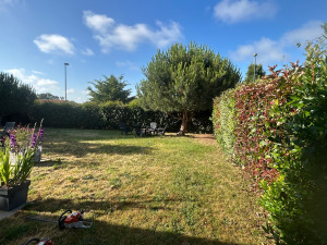 Photo de galerie - Aujourd’hui nous avons effectué une taille de haie voici le résultat à la prochaine photo ✅