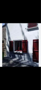 Photo de galerie - Après avoir mise en peinture, la façade et les boiseries