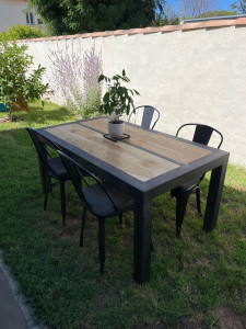 Photo de galerie - Table à manger 