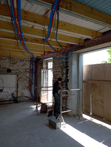 Photo de galerie - Chantier rénovation d'une maison + plomberie + PAC avec plancher chauffant 