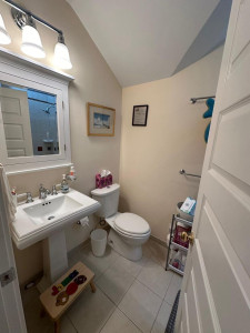Photo de galerie - Toujours prête pour satisfaire vos désirs de garder la maison propre 
