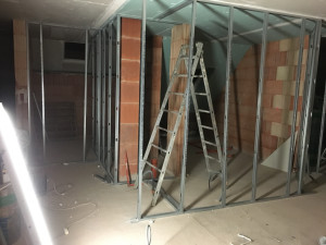 Photo de galerie - Pose de cloison et faux plafond 
