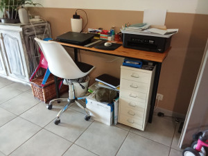 Photo de galerie - Bureau fait main 