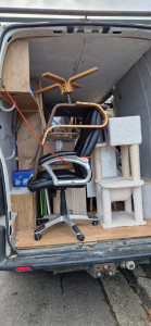 Photo de galerie - Emballage/ chargement / déchargement 
le tout avec soin ?