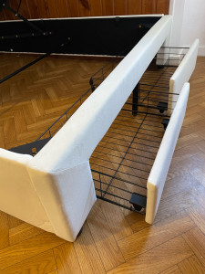 Photo de galerie - Montage d’un lit lumineux