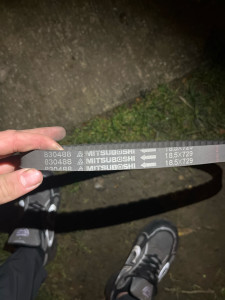 Photo de galerie - Changement de courroie accessoires