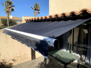 Photo de galerie - Pose de stores bannes 