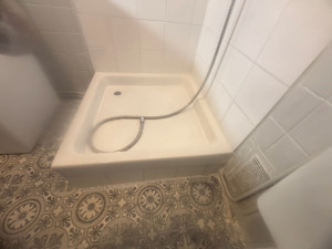 Photo de galerie - Emplacement bac à douche 