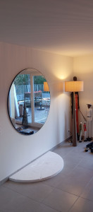 Photo de galerie - Pose d'un miroir, diamètre 1m20