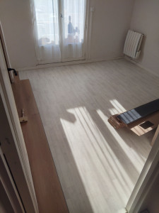 Photo de galerie - En cours de réalisation d'un sol PVC clipsable