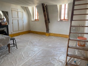Photo réalisation - Peinture - Tapisserie - Kevin (BAT Services) - Dijon (Sacre Coeur) : Mur enduit et protection chantier pour peinture réno