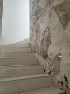 Photo de galerie - Pose carrelage escalier 