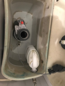 Photo de galerie - Changement chasse d’eau 