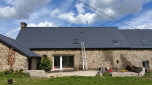 Photo de galerie - Décapage de toiture et peinture, résine par Harles 