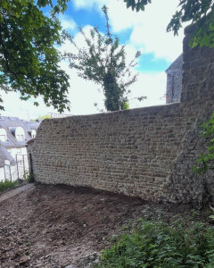 Photo de galerie - Réparation d’un mur en pierre effondré 