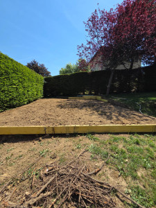 Photo de galerie - Remettre un terrain a plat pour pose d’une piscine extérieur 