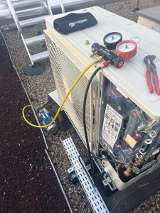 Photo de galerie - Tirage au vide sur groupe extérieur (mise en services)