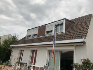 Photo de galerie - Habillage lucarne zinc avec ardoise 