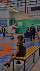 Photo de galerie - Garde d’une enfant a son sport !