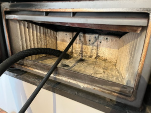Photo de galerie - Ramonage d’un poêle à bois