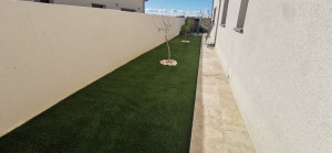 Photo de galerie - - Découpe/ajustement et mise place du gazon synthétique 
