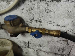Photo de galerie - Remplacement du robinet d'arrêt général de la maison par un robinet 1/4 de tour.