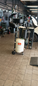 Photo de galerie - Service rapide vidange filtre a huile révision 